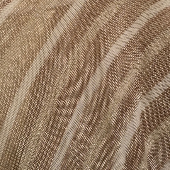 White & Black Market Woman’s Top Tan & wht. - Picture 3 of 5